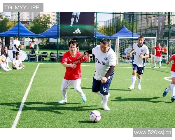 足球明星携子共赏精彩赛事亲子时光尽享绿茵场上的激情与快乐